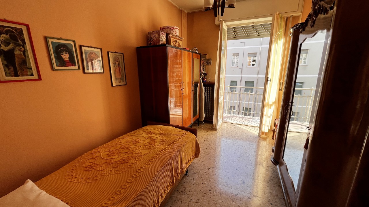 b065293b-36e0-4f05-a742-1bddcbe5e935