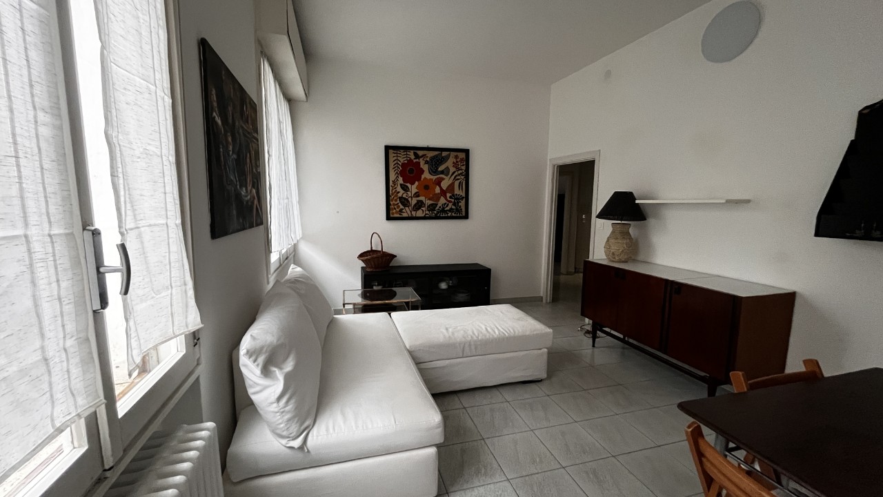 d79b5637-39e9-4c24-a20d-bb2c24a0697d