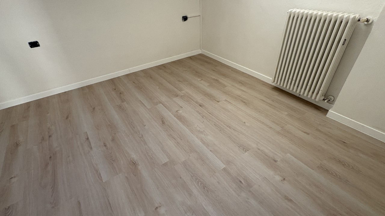 CENTRO STORICO | ULTIMO PIANO – OTTIMO INVESTIMENTO
Nel cuore del centro storico di Parma, a pochi passi da Piazza Garibaldi, proponiamo validissimo appartamento inserito all’interno di un caratteristico palazzo storico, ideale occasione di investimento in una delle zone più richieste della città
