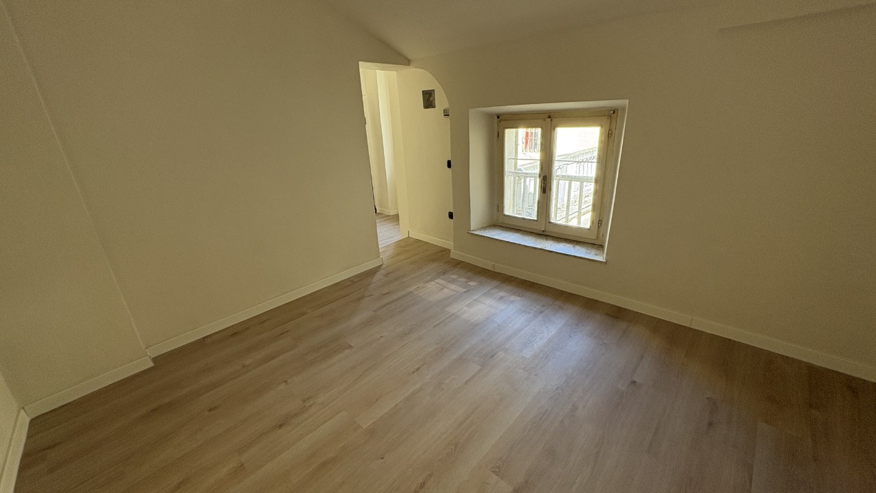 CENTRO STORICO | ULTIMO PIANO – OTTIMO INVESTIMENTO
Nel cuore del centro storico di Parma, a pochi passi da Piazza Garibaldi, proponiamo validissimo appartamento inserito all’interno di un caratteristico palazzo storico, ideale occasione di investimento in una delle zone più richieste della città