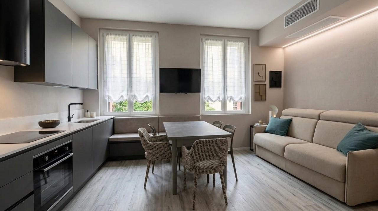 CENTRO STORICO | MONOLOCALE DI PRESTIGIO RISTRUTTURATO E ARREDATO 
In pieno centro storico, a pochi passi da Piazza Garibaldi,  elegante monolocale inserito in un prestigioso palazzo storico, interessato nel 2026 da un importante intervento di restauro e risanamento conservativo